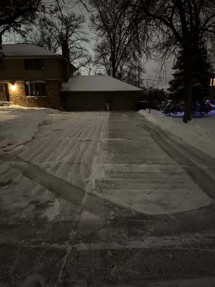 Professional yard cleanup service for homes in Apple Valley, MN by Tschida Removal