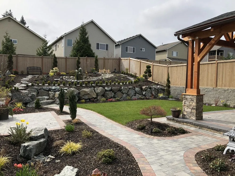 Custom yard maintenance in Everett, WA by TT Landscape