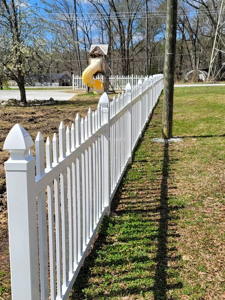 Reliable outdoor landscaping experts serving Attalla, AL - T&T Lawn Care &Fencing