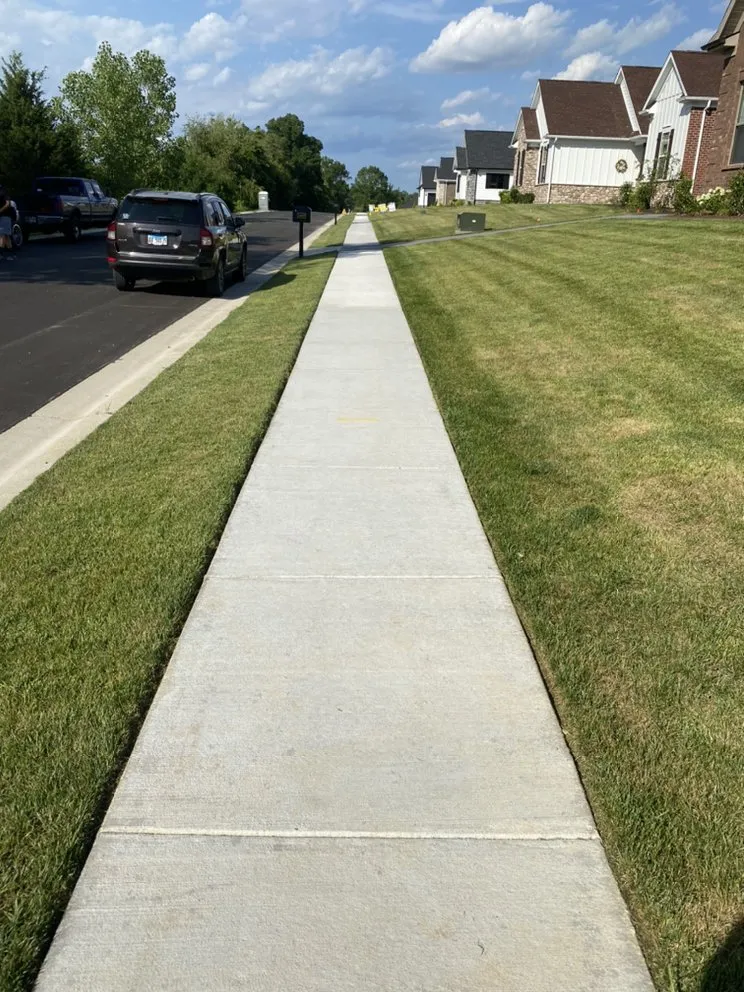 Top-rated landscape design for beautiful yards in PLEASURE RDGE, KY by Tt Property Maintenance