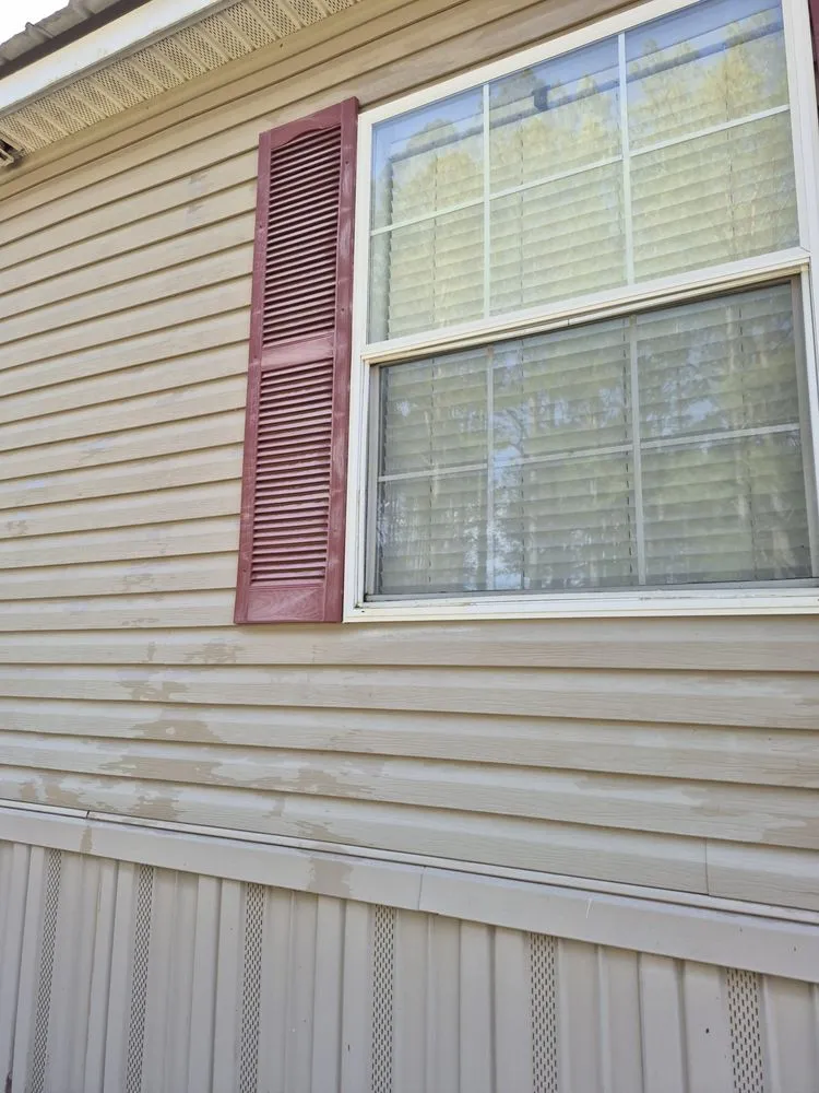 Expert yard maintenance for beautiful yards in Meridian, MS by TT's Lawn Care