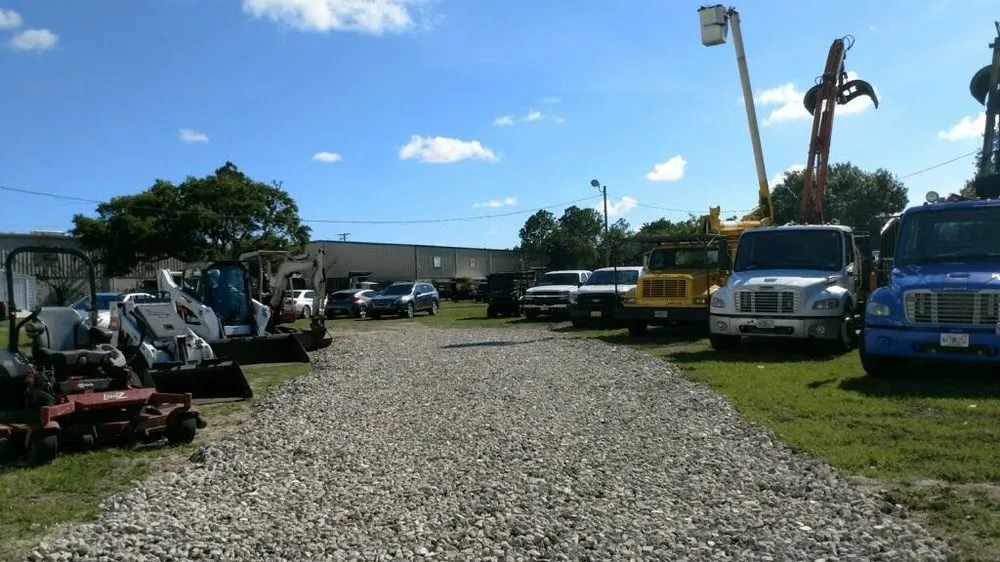 Trusted yard maintenance in Oldsmar, FL - Tucker Enterprise Services