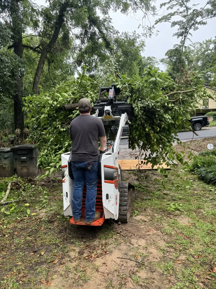 Professional residential landscaping for beautiful yards in Tallahassee, FL by Tucker Yard Services
