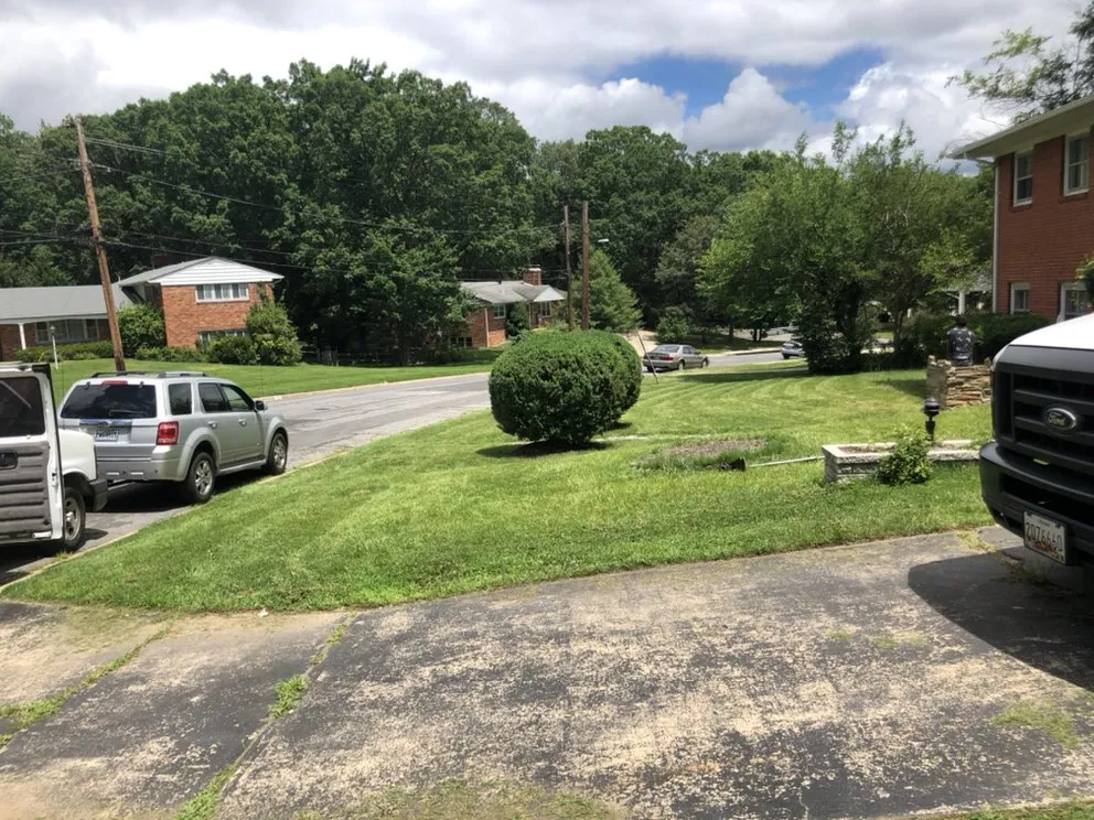 Expert lawn care service in Bowie, MD by Tuff Spot