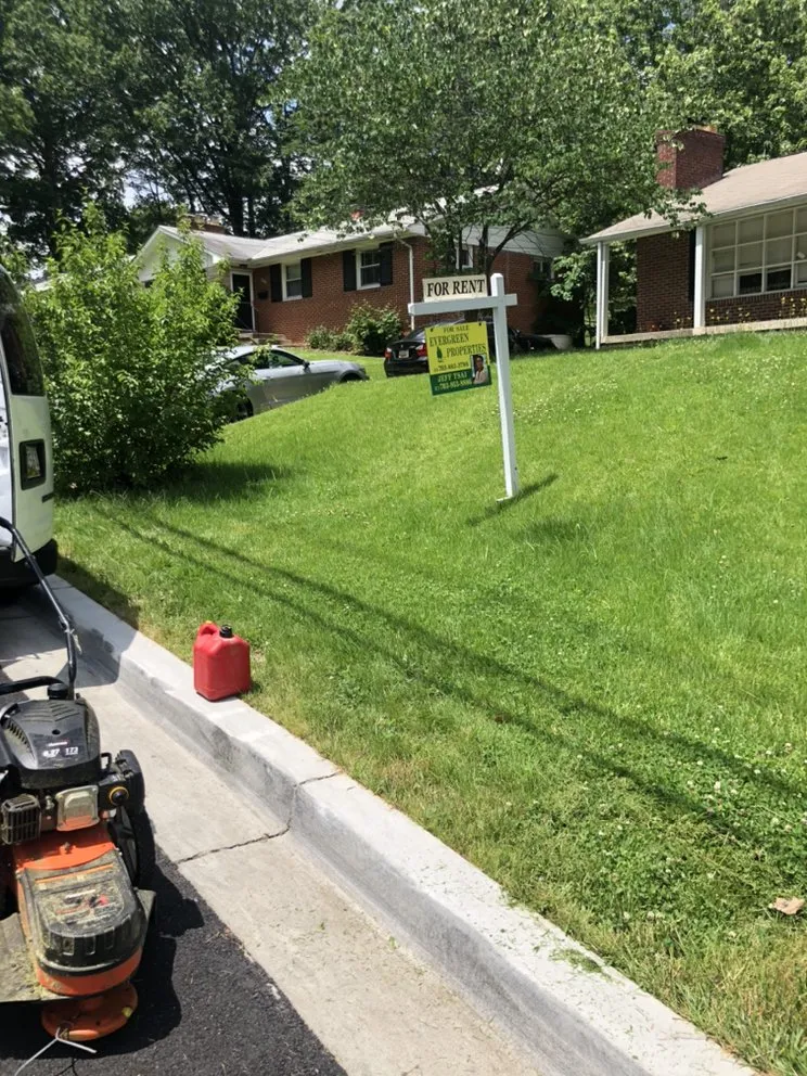 Reliable lawn care service experts serving Bowie, MD - Tuff Spot
