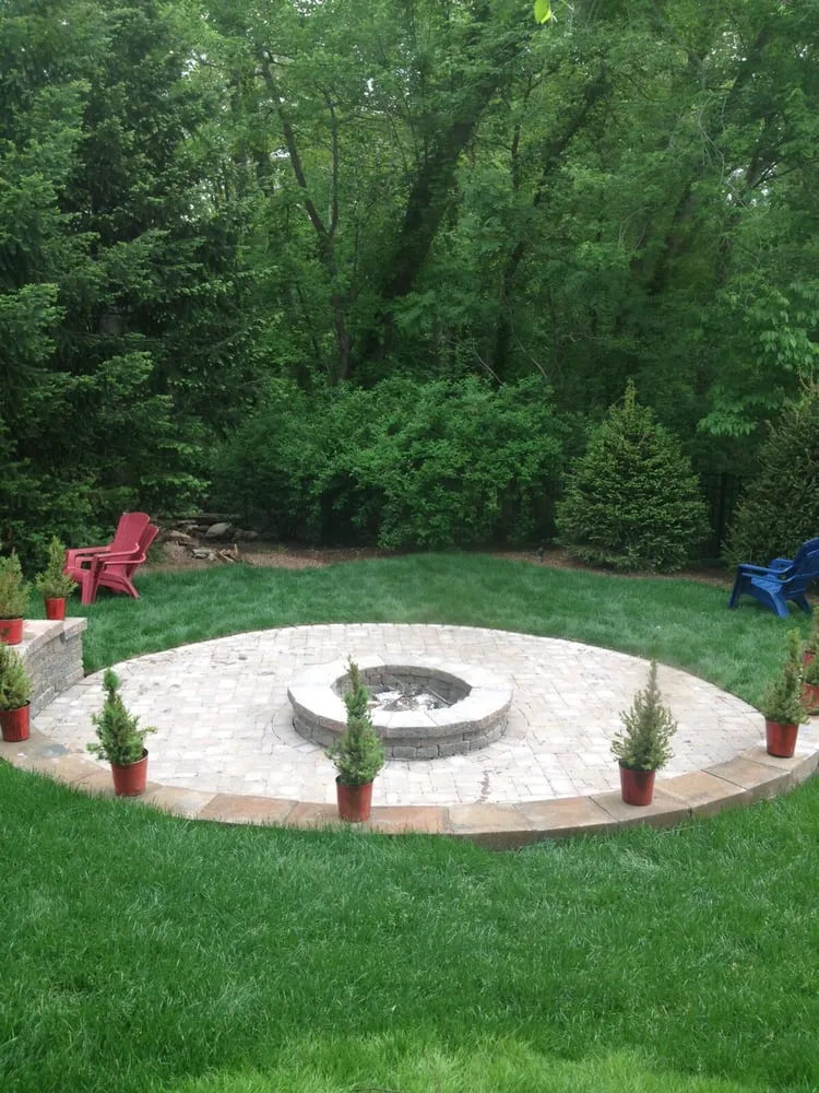 Top-rated lawn mowing service experts serving Bloomingdale, NJ - Tuit Paving