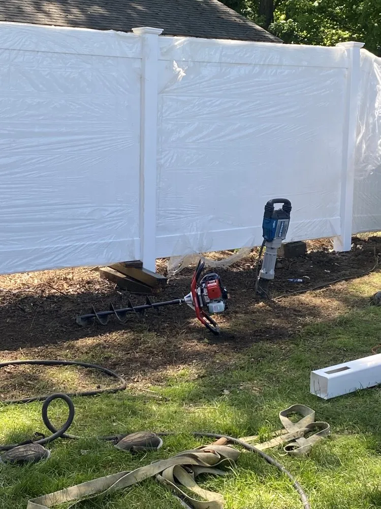 Trusted yard cleanup service experts serving Trumbull, CT - Tulandscaping