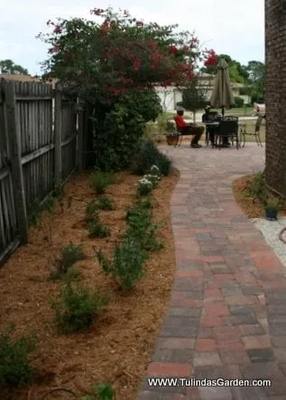 Professional yard maintenance for beautiful yards across Cocoa, FL - Tulinda's Garden