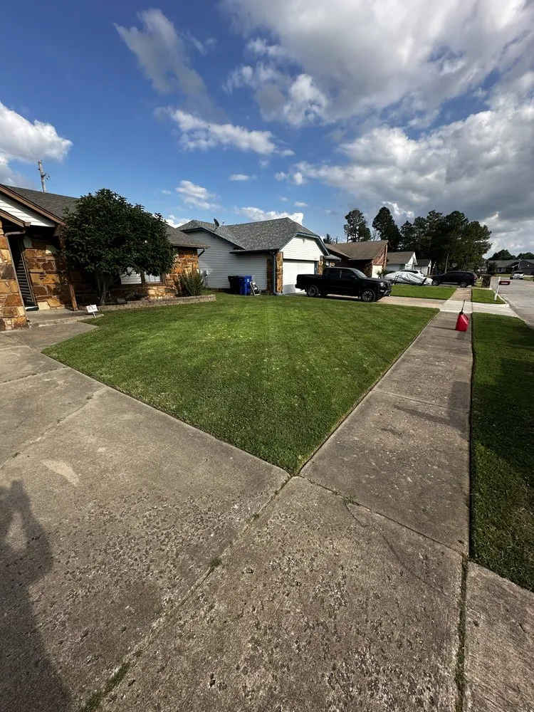 Local yard maintenance experts serving Tulsa, OK - Tulsa Urban Lawn Services
