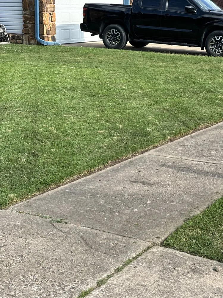 Reliable lawn care service in Tulsa, OK - Tulsa Urban Lawn Services