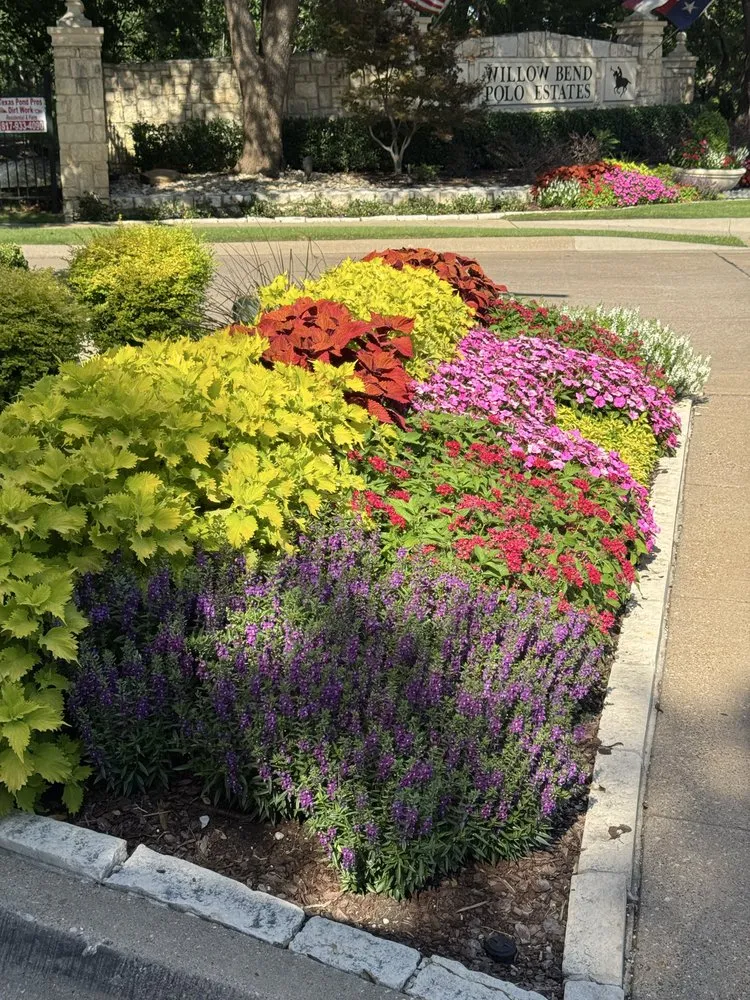 Trusted garden landscaping in Dallas, TX by Tulum Landscape