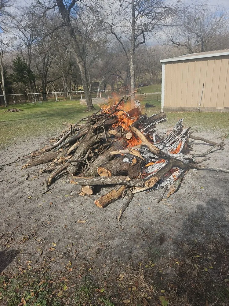 Trusted yard maintenance near you across Waxahachie, TX - Tumbleweed Lawnscaping
