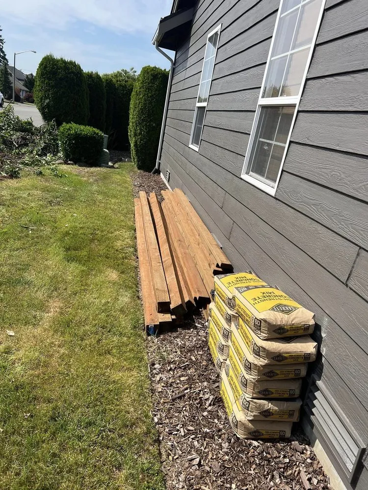 Professional lawn mowing service in Puyallup, WA by Tung Nguyen Landscaping