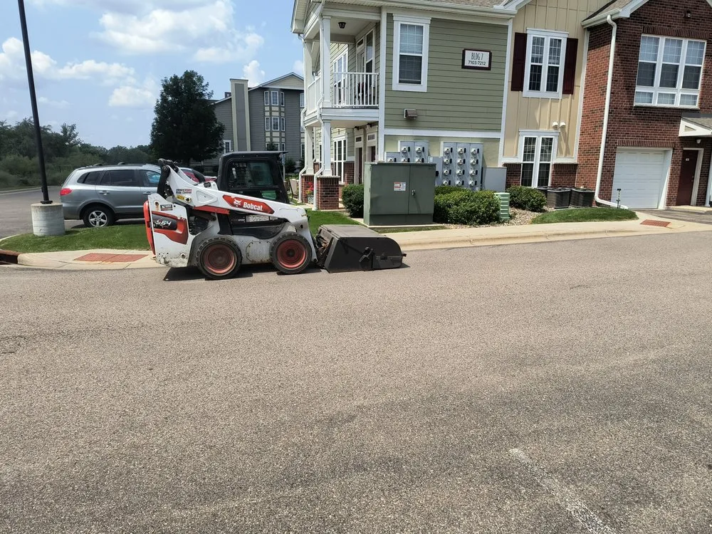 Reliable lawn care service experts serving Rochester, MN - Tungland Services