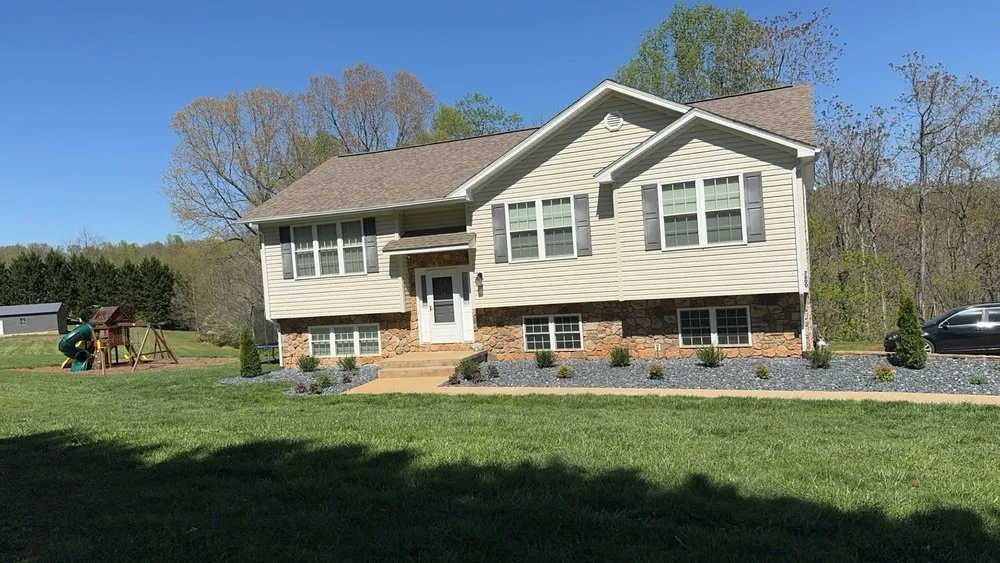 Custom outdoor landscaping experts serving Vinton, VA - Tunstall’s Excavating & Landscaping