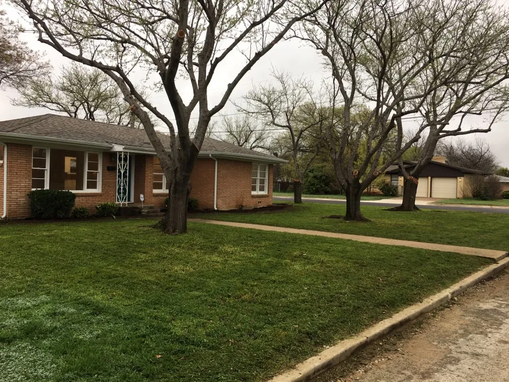 Custom residential landscaping in Fort Worth, TX - Turbo Cuts Lawn & Sod