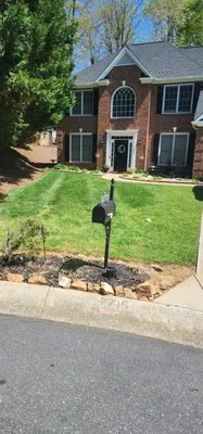 Turbo Green Lawn Care Logo