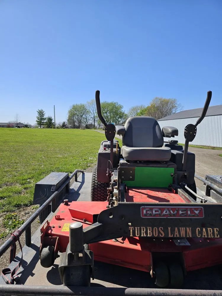 Reliable garden landscaping in Lenexa, KS by Turbos Lawn Care