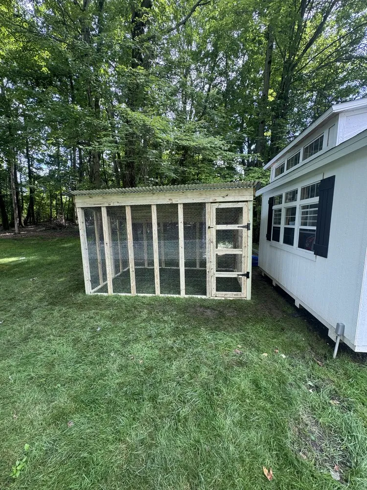 Custom lawn care service experts serving Garrettsville, OH - Turcios Multi Services