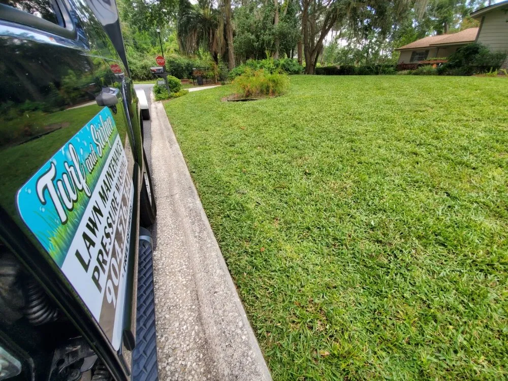 Custom lawn care service in Orange Park, FL - Turf & Surface