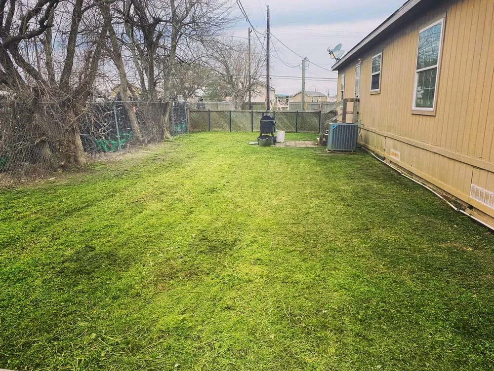 Expert garden landscaping near you in Richwood, TX by Turf Bro’s Lawn Care