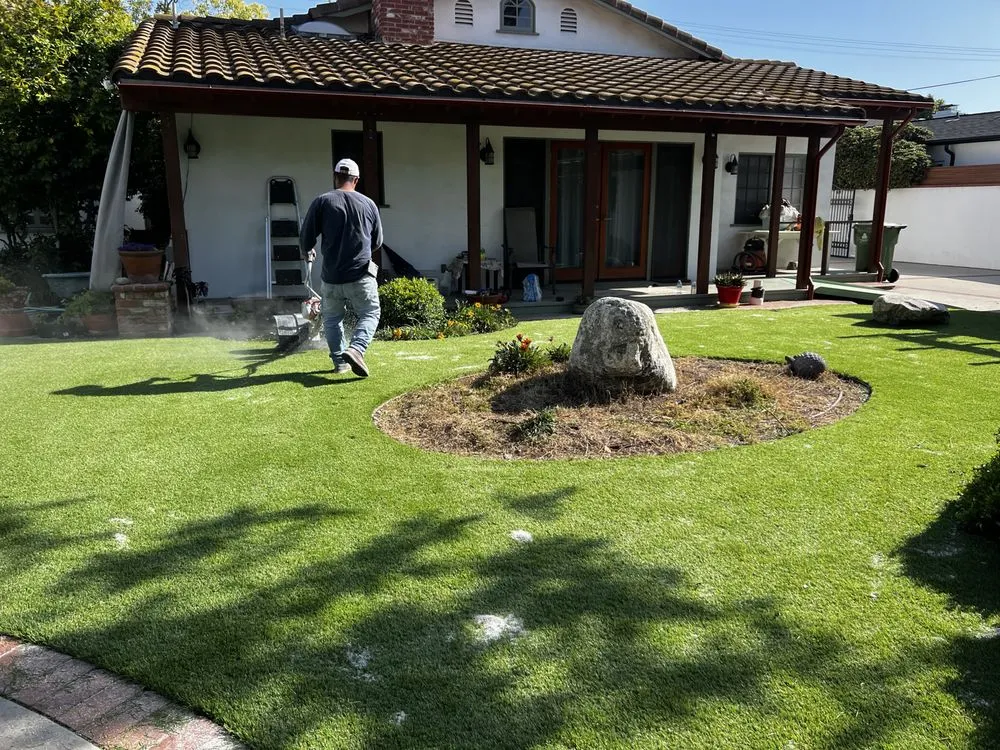 Reliable yard maintenance experts serving Los Angeles, CA - Turf Express