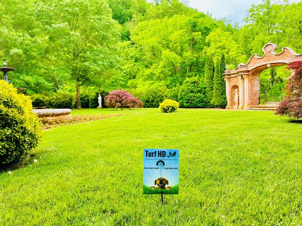 Custom outdoor landscaping for homes in Charlottesville, VA by Turf HD