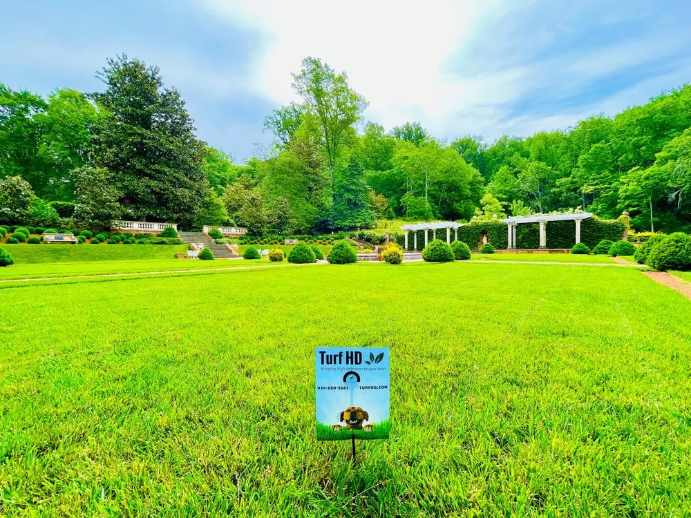 Custom residential landscaping experts serving Charlottesville, VA - Turf HD