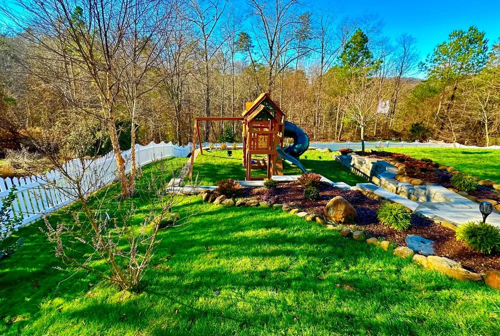 Custom landscape installation experts serving Charlottesville, VA - Turf HD