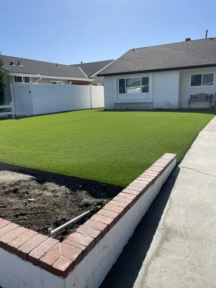 Custom landscape design experts serving Lake Elsinore, CA - Turf It