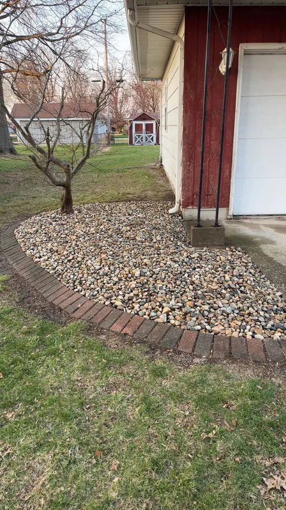 Affordable garden landscaping in Litchfield, IL - Turf Master Lawn Care