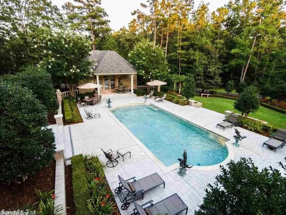 Local yard cleanup service in North Little Rock, AR by Turf Master