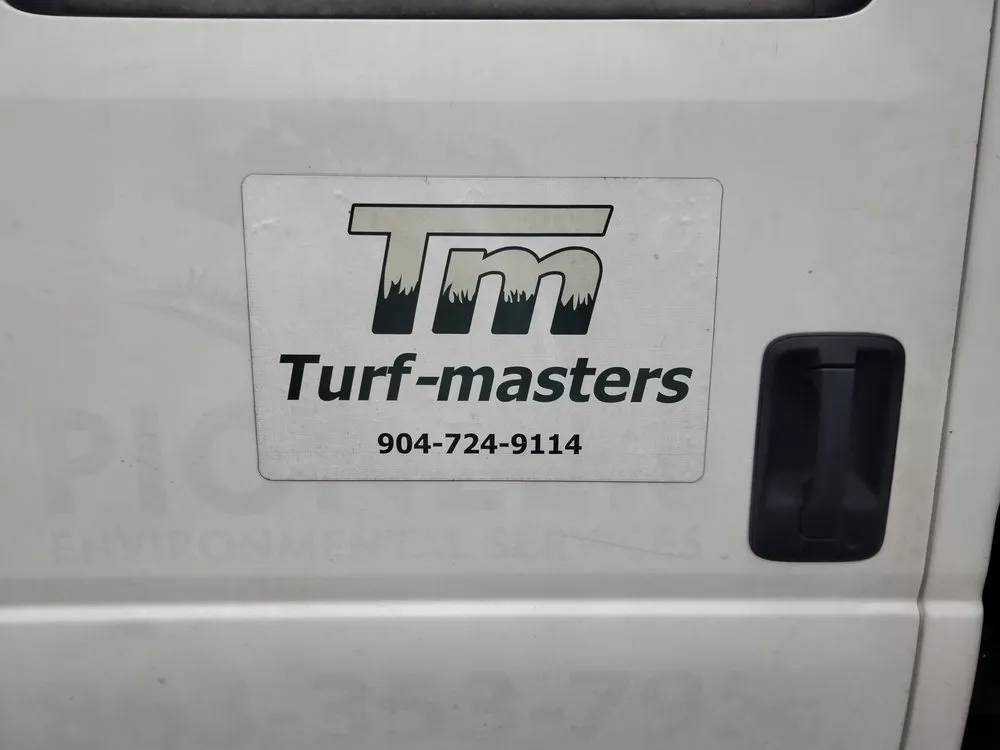 Custom outdoor landscaping in Jacksonville, FL - Turf-Masters