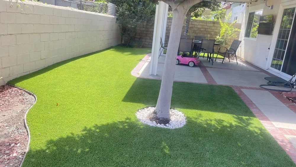 Custom yard maintenance for beautiful yards in Simi Valley, CA by Turf Masters