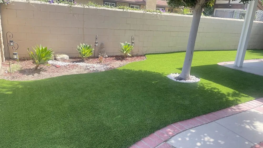 Custom outdoor landscaping in Simi Valley, CA - Turf Masters