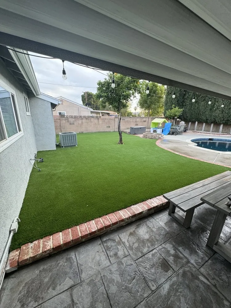 Custom lawn care service experts serving Simi Valley, CA - Turf Masters