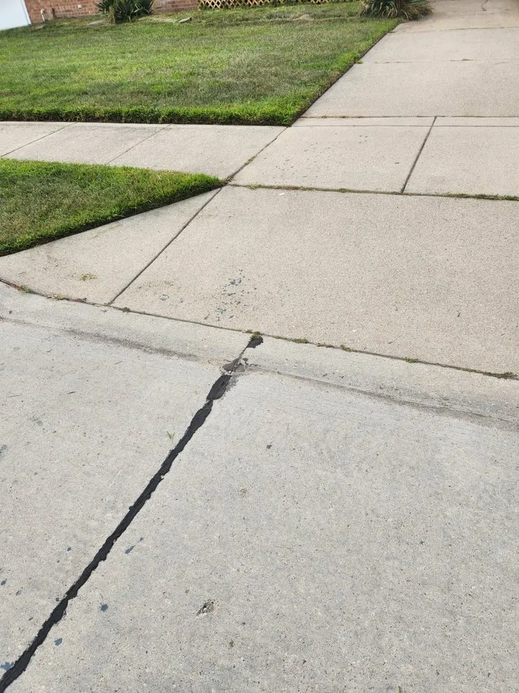 Affordable residential landscaping in Wayne, MI by Turf Munchers Lawncare & Maintenance