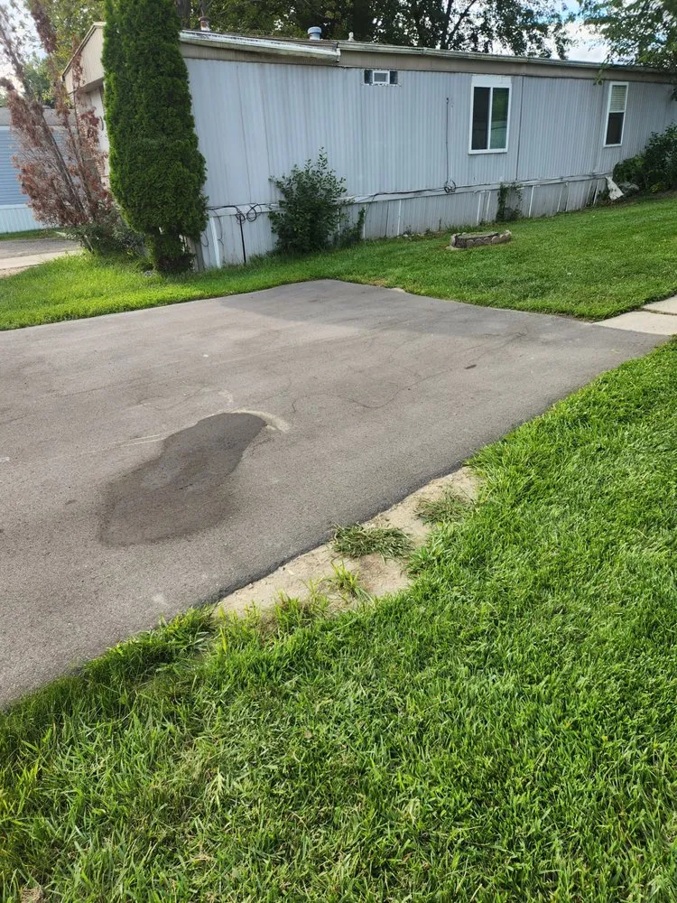 Professional outdoor landscaping experts serving Wayne, MI - Turf Munchers Lawncare & Maintenance