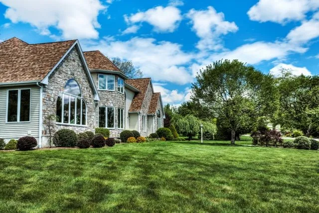 Local yard maintenance experts serving Foxborough, MA - Turf Pro