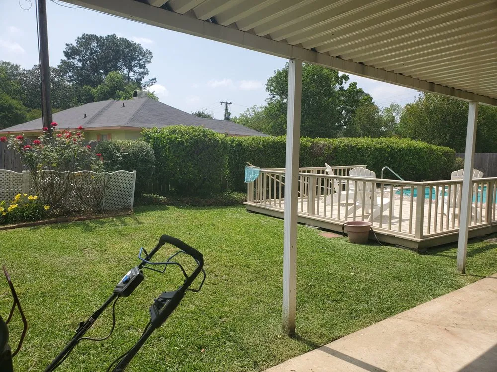 Local yard maintenance in Pineville, LA by Turf Pro's Lawn Care