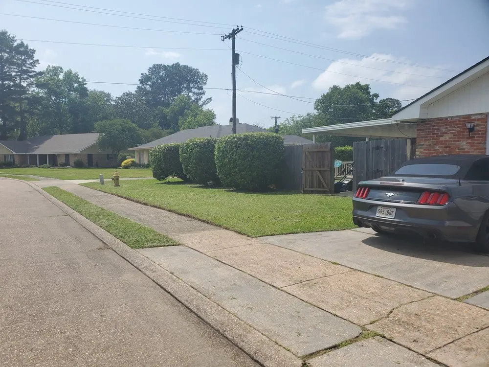 Professional garden landscaping in Pineville, LA - Turf Pro's Lawn Care