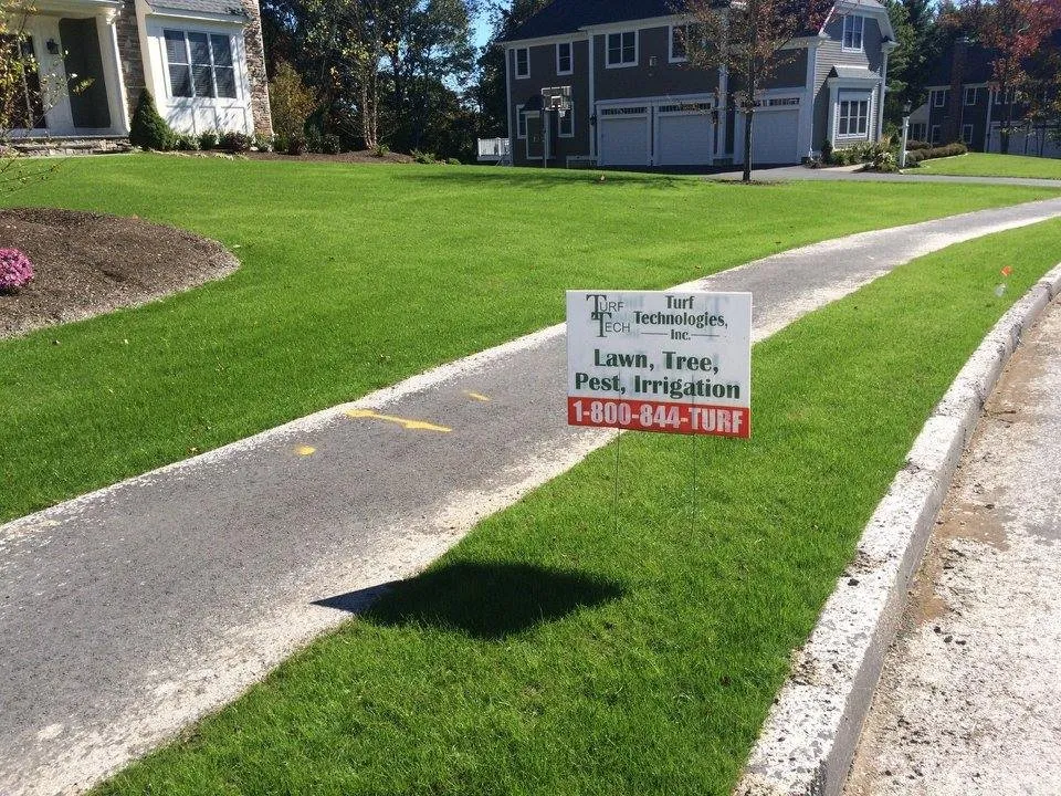 Affordable lawn care service in Uxbridge, MA - Turf Technologies