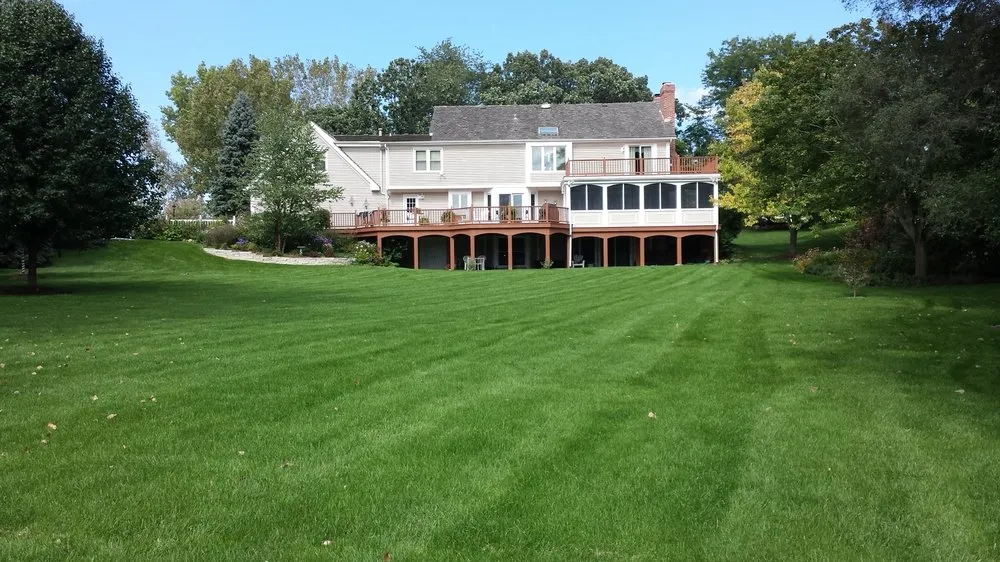 Expert yard maintenance in Island Lake, IL by Turf Techs
