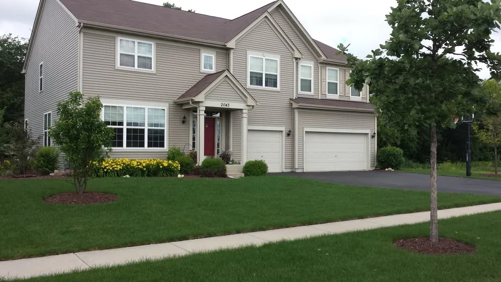 Top-rated residential landscaping in Island Lake, IL by Turf Techs