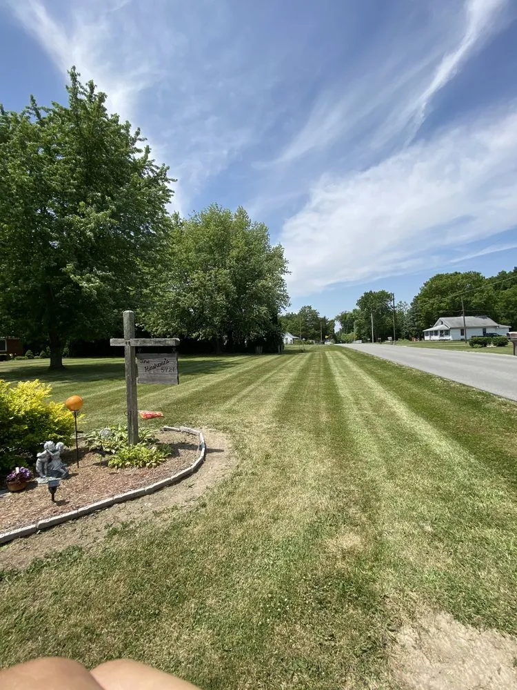 Trusted lawn care service in Woodlawn Heights, IN by Turf Tenders