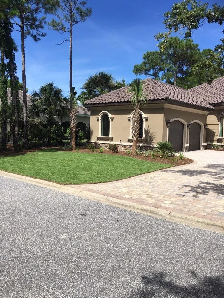 Professional lawn care service with custom design across Fort Walton Beach, FL - Turf Tiger Lawn Care