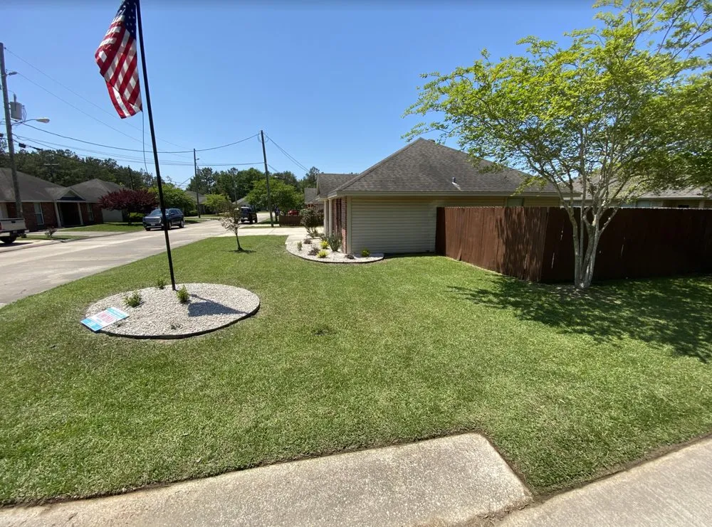 Custom lawn mowing service with custom design across Beaumont, TX - Turf Titans