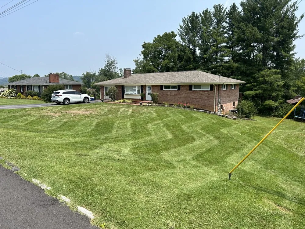 Top-rated lawn mowing service experts serving Bristol, TN - Turf Titans