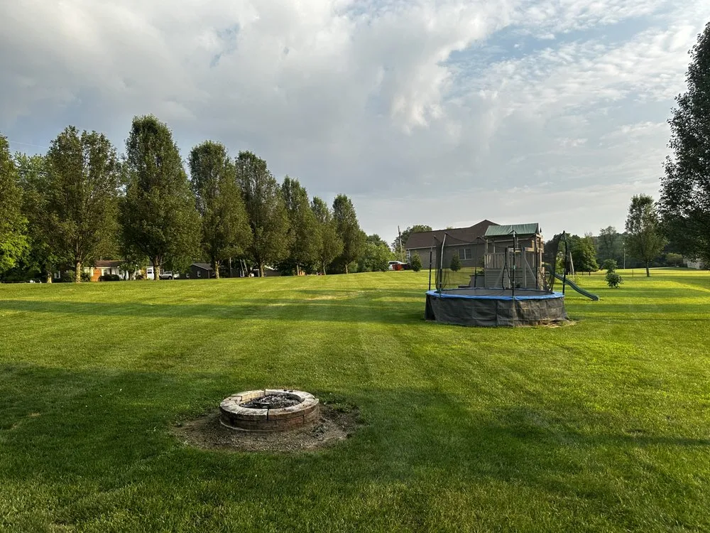 Affordable yard maintenance in Elizabethtown, KY - Turf Titans