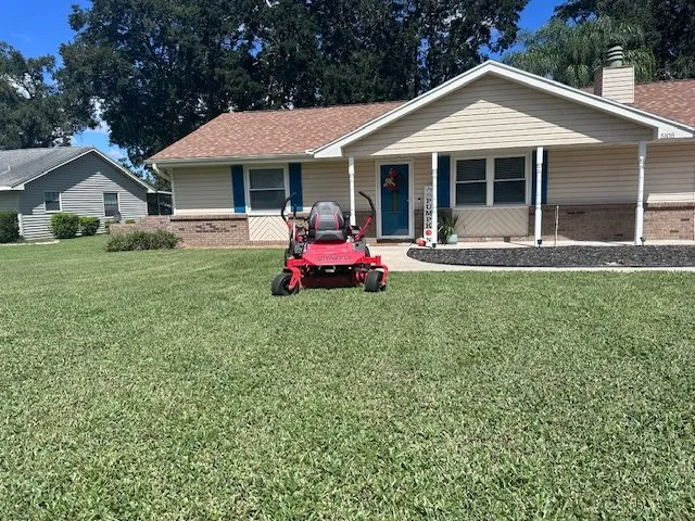 Local lawn mowing service experts serving Ocala, FL - Turf Titans